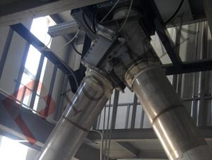 Bulk material silo discharge diverter valve